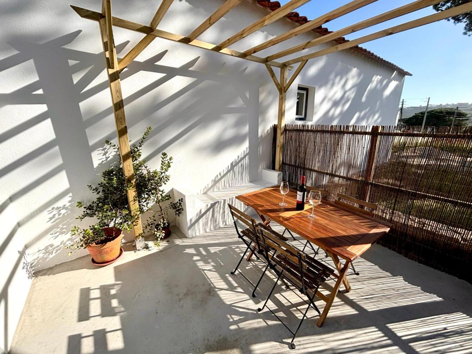 Pine & Apple Beach House Colares Kültér fotó