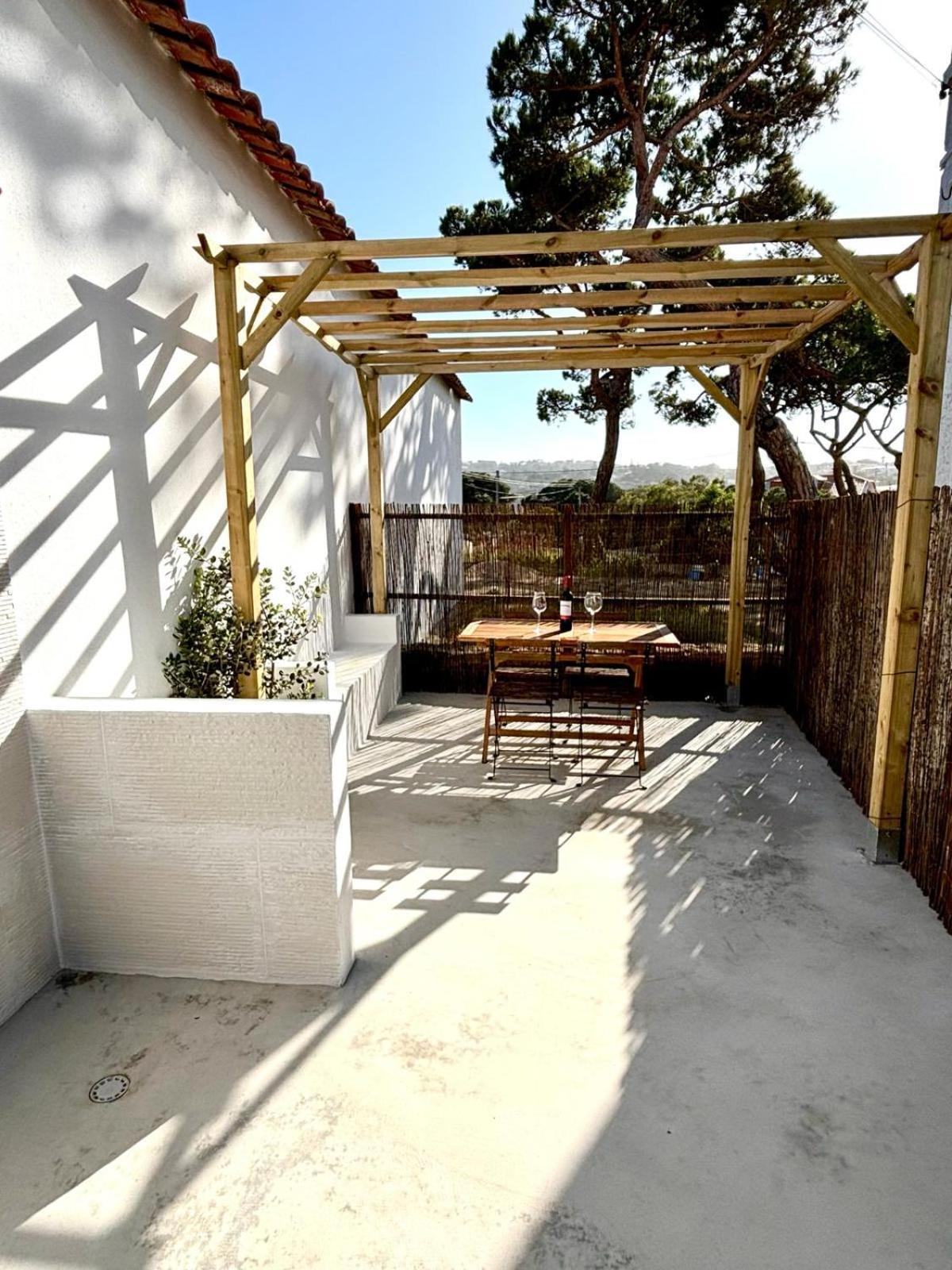 Pine & Apple Beach House Colares Kültér fotó