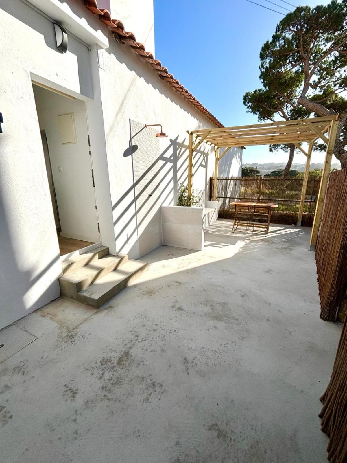 Pine & Apple Beach House Colares Kültér fotó