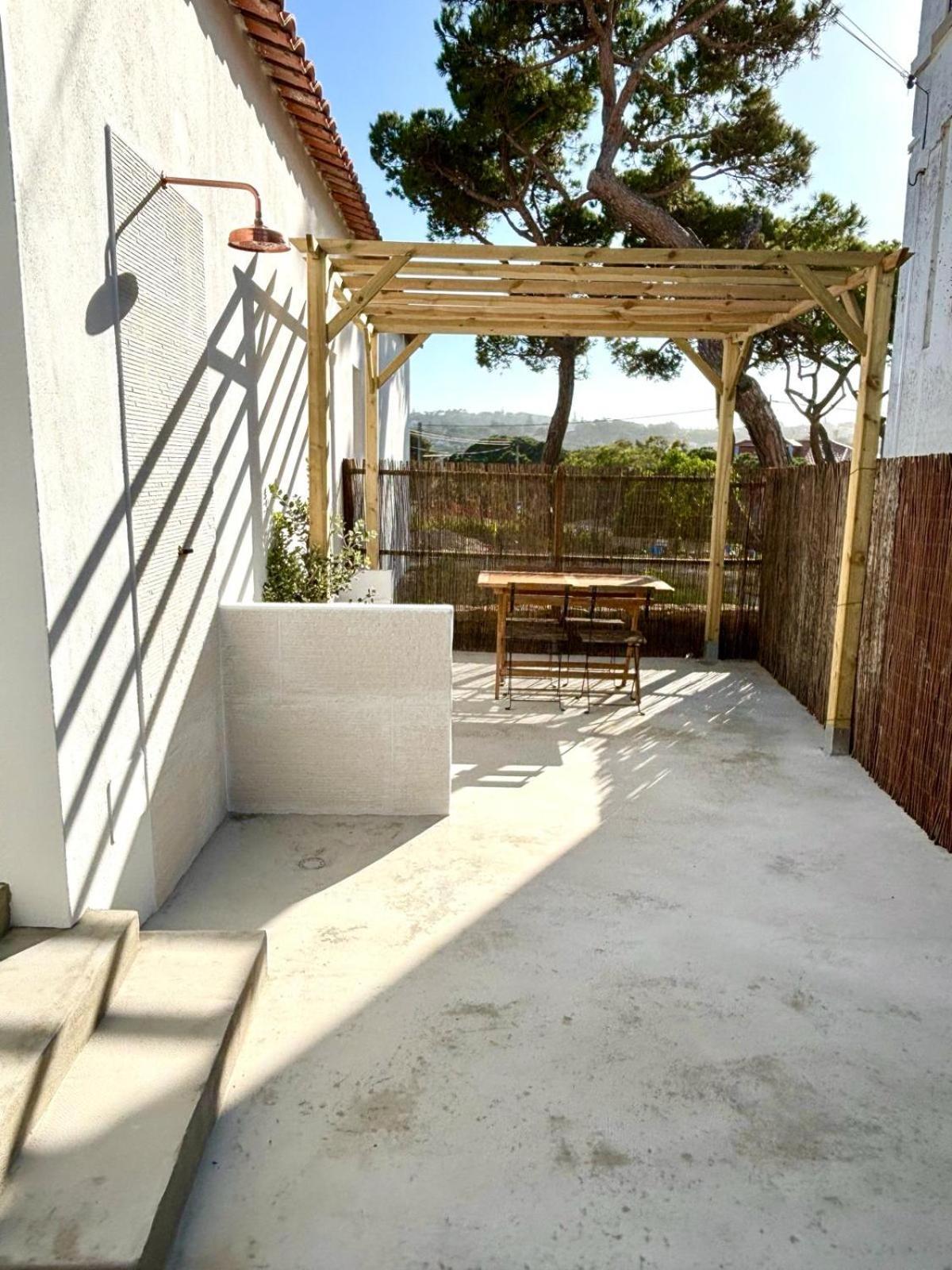 Pine & Apple Beach House Colares Kültér fotó